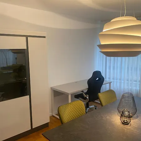 Zentrum - Fuer 8 Personen Apartment *