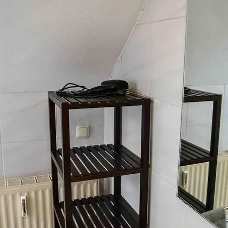 Schoene Dachgeschosswohnung Nahe * Cologne
