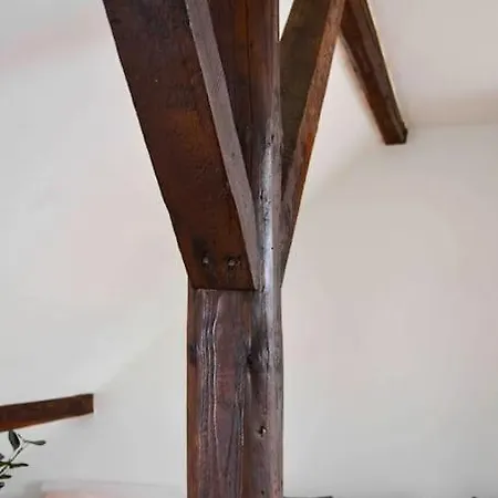 Schoene Dachgeschosswohnung Nahe Cologne
