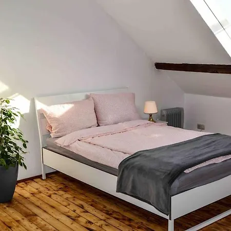 Apartment Schoene Dachgeschosswohnung Nahe