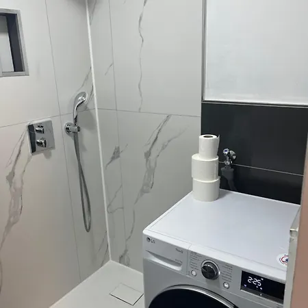 House Apartment *