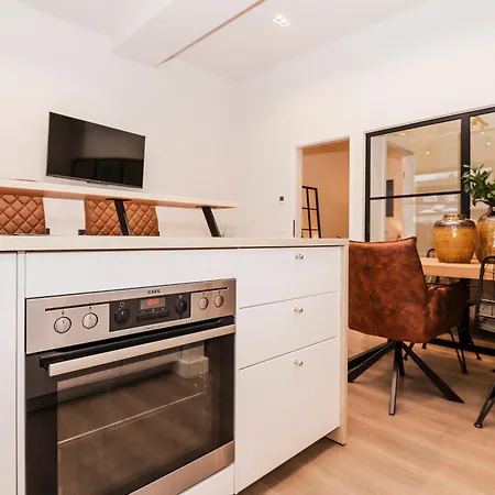 Apartment S331 - Luxurious Two Bedroom Duplex In