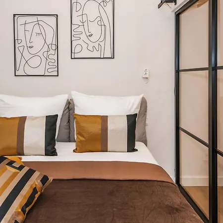 Apartment S331 - Luxurious Two Bedroom Duplex In *