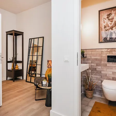 Apartment S331 - Luxurious Two Bedroom Duplex In *