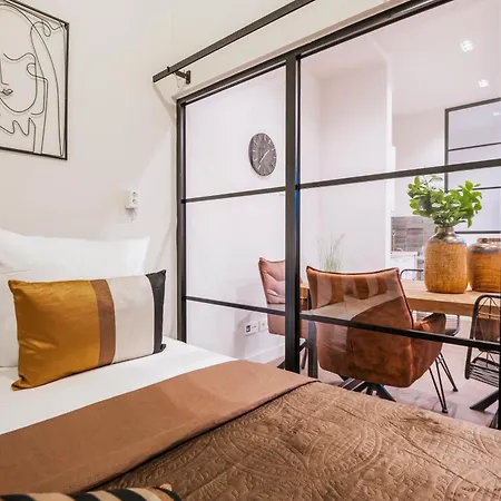 S331 - Luxurious Two Bedroom Duplex In Apartment
