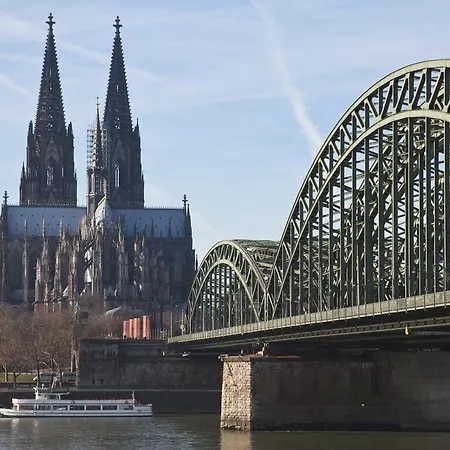 Apartment Checkinn City Cologne