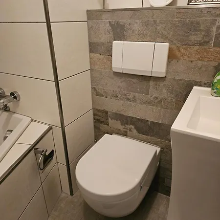 Uebernachten Sie Im Wunderschoenen Weiden Apartment Cologne