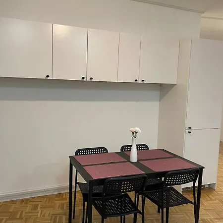 Apartment Shared At Heumarkt, City Center
