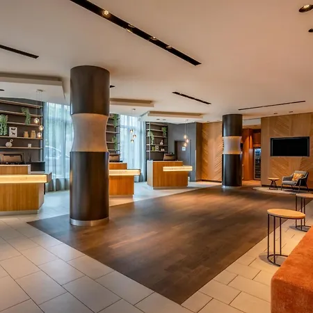 Courtyard By Marriott Hotel