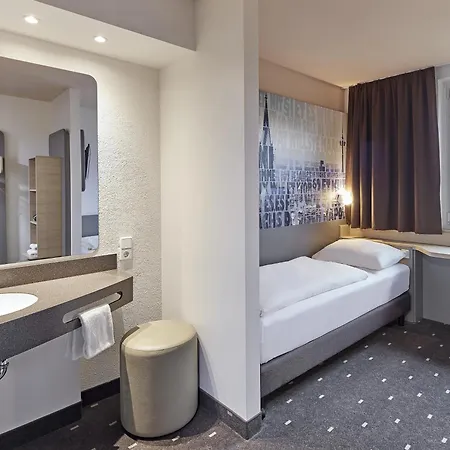Koeln-west Hotel
