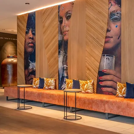 Courtyard By Marriott Hotel