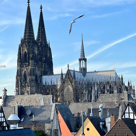 Altstadthotel Hayk Am Rhein Hotel Köln
