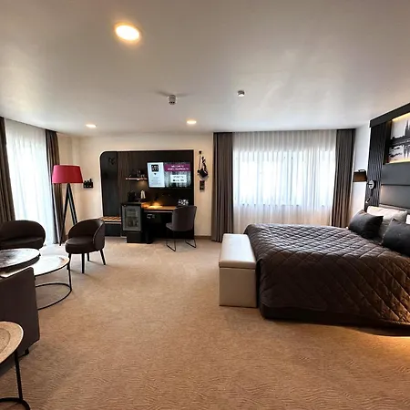 Hotel Rhein St. Martin 3*