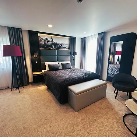 Hotel Rhein St. Martin Cologne