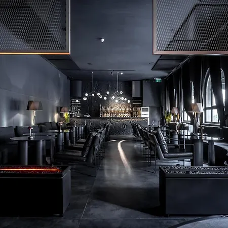 Black Hotel 4*