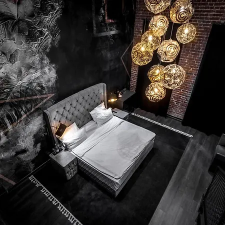 Hotel Black