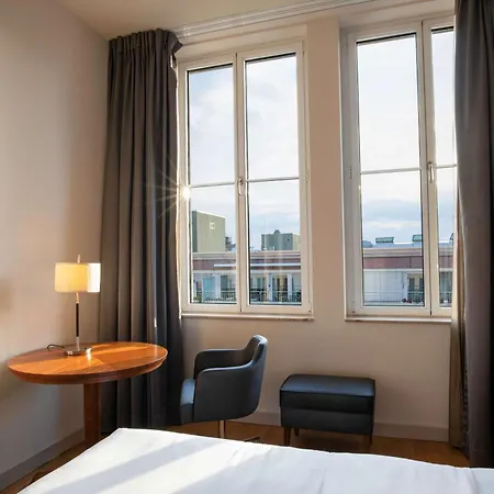 Hilton Hotel 5*