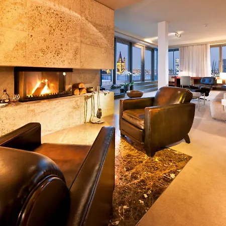 Dorint Am Heumarkt Hotel 4*