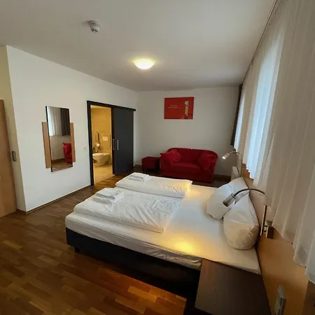 Eden Frueh Am Dom 3* Kolín nad Rýnem
