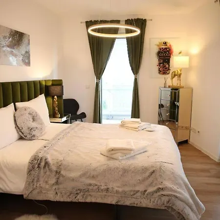 Apartment Royaldeluxe Penthouse By Kevany *