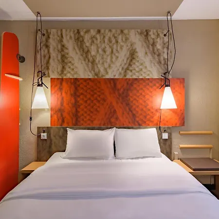Ibis Am Dom 2* Cologne