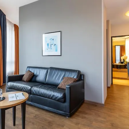 Plaza Premium Hotel Cologne