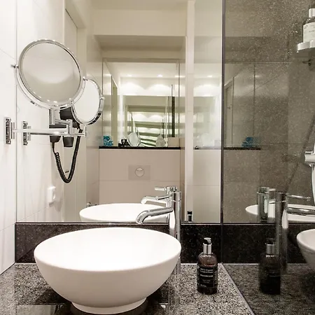 One Koeln-waidmarkt Hotel 3*