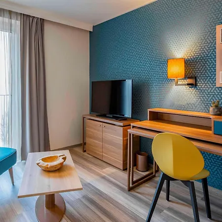 Adagio Aparthotel 4*