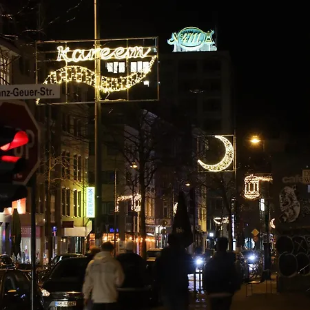 Weltempfaenger Backpacker Vandrerhjem Köln