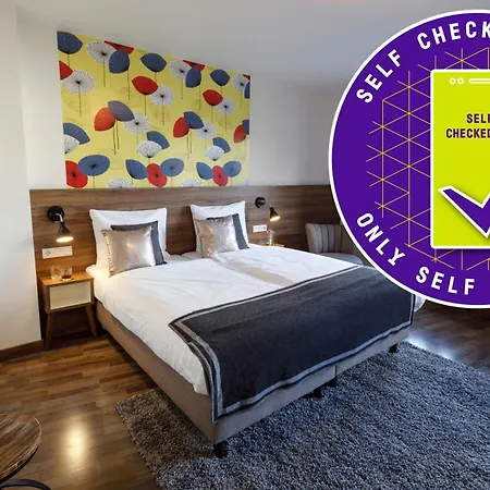 Hotel Koncept Zum Kostbaren Blut Cologne