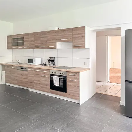 6 Detached House - Messe Fair 10min *