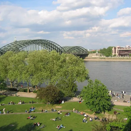 Römerhafen كولونيا