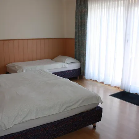 Hotel Roemerhafen 3*