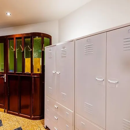 Apartment Wohnen In Ehemaliger Kneipe *