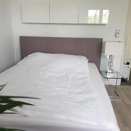 Apartment Im Gruenen Zwischen Messe & Flughafen Koeln! *