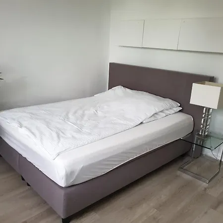 Apartment Im Gruenen Zwischen Messe & Flughafen Koeln! Cologne