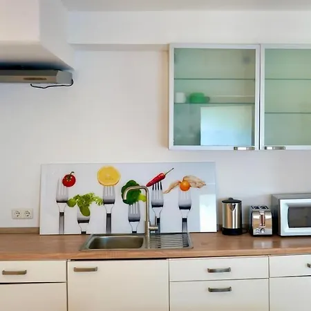 Helle Kellerwohnung Im Gruenen Mit Sauna Apartment *