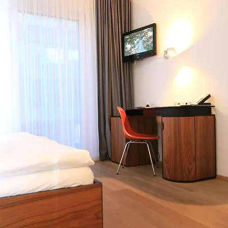 Chelsea 3* Köln
