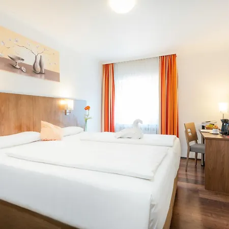 Hotel Triton