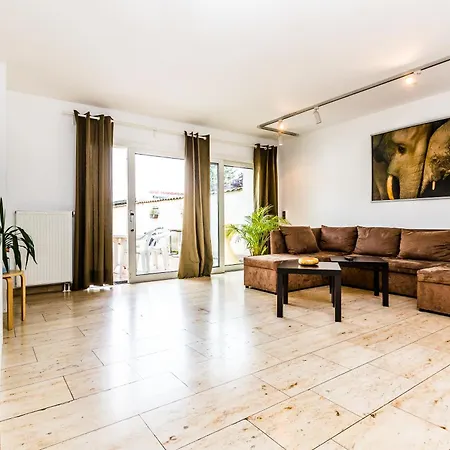 Apartment Weidenpesch *