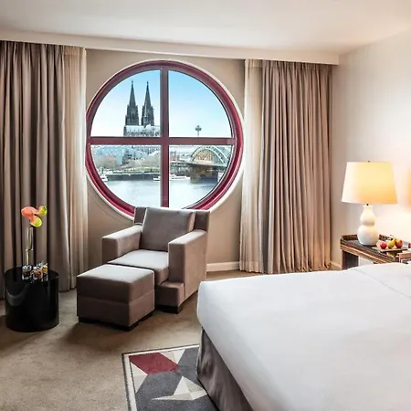 Hyatt Regency Hotel 5*