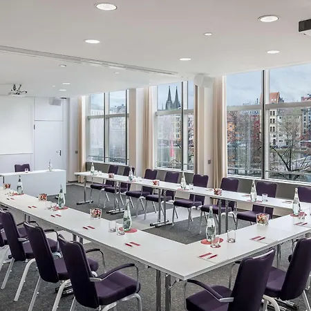 Hotel Nh Collection Mediapark 4*