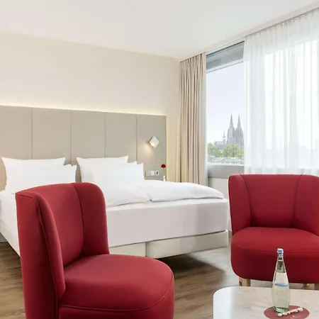 Hotel Nh Collection Mediapark 4*