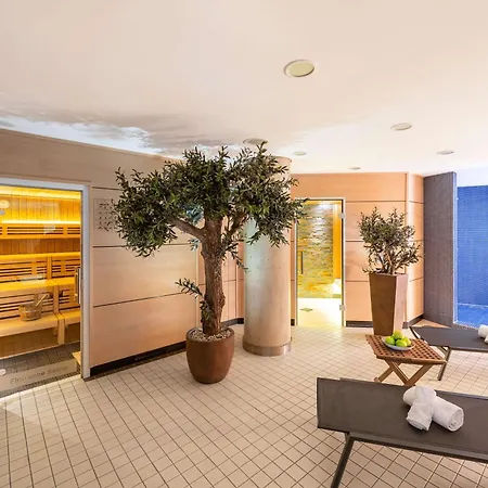 Nh Altstadt 4* Colonia