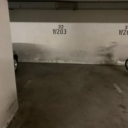 Bonbon Nerstr Vollstaendig Eingerichtetes Mit Parkplatz Köln