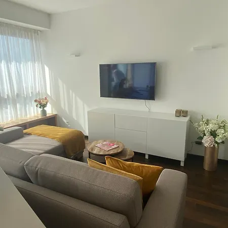 Apartment Luxurious In High Class Building Kranhaus In *