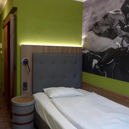The Ascot Hotel 4*
