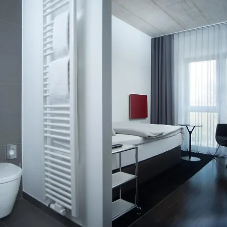 Hotel &repeat Airport Cologne
