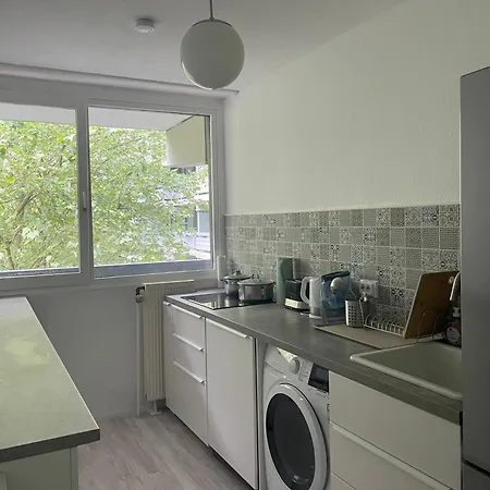Homestay Cozy With Great Shopping And Public Transportation Cologne