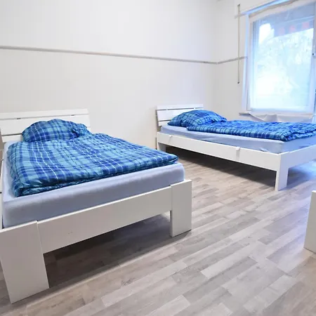 Porz Apartment *